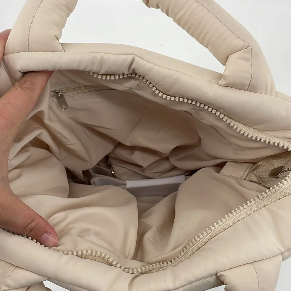 Wilo The Label Weekender Quilted Bag A18 - Picture 4 of 7